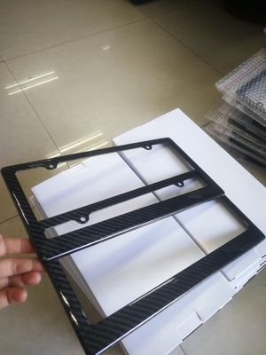 कस्टम कार्बन फाइबर लाइसेंस प्लेट फ्रेम सफेद काला Twill चमकदार लक्जरी कस्टम 32*16