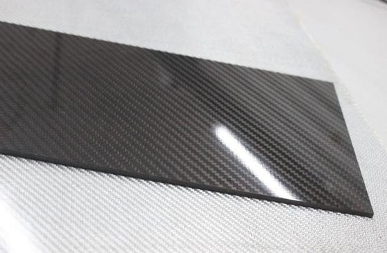 गर्म प्रेस 1 मिमी 1.5 मिमी 2 मिमी 3 मिमी 4 मिमी 3K Twill चमकदार कार्बन फाइबर बोर्ड